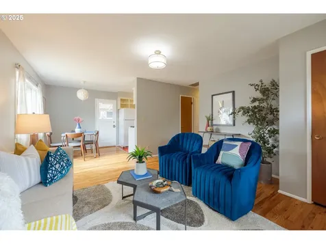 5644 SE Knight Street Portland OR 97206