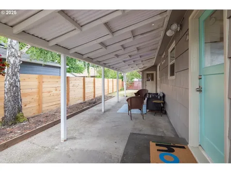 5644 SE Knight Street Portland OR 97206
