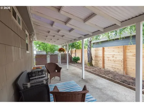 5644 SE Knight Street Portland OR 97206