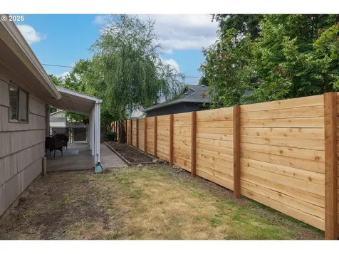 5644 SE Knight Street Portland OR 97206