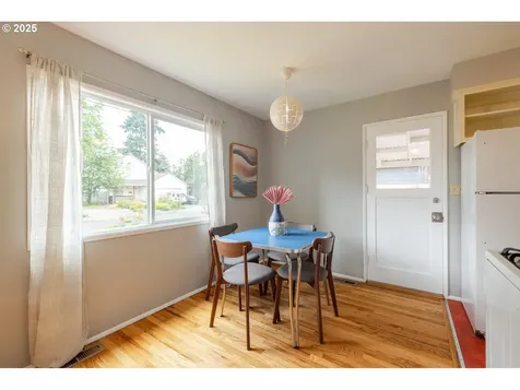 5644 SE Knight Street Portland OR 97206
