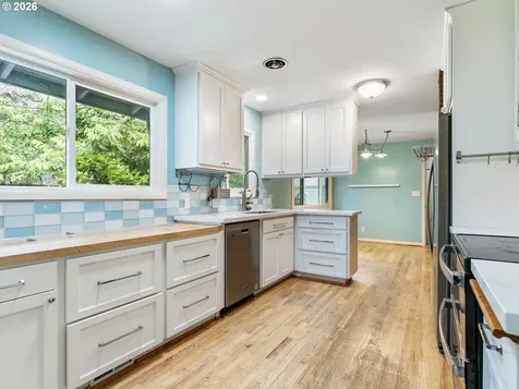 4010 SW Hamilton Street Portland OR 97221