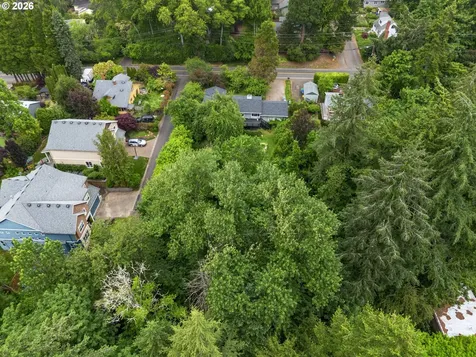 4010 SW Hamilton Street Portland OR 97221