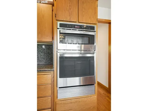 17830 NW Deercreek Court Portland OR 97229