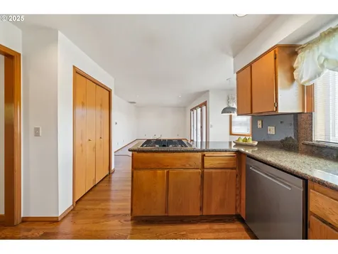 17830 NW Deercreek Court Portland OR 97229