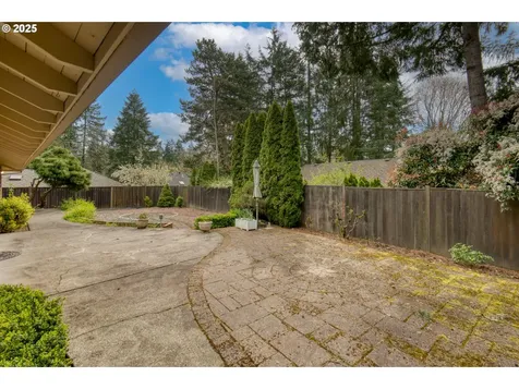 15540 SW Village Court Beaverton OR 97007