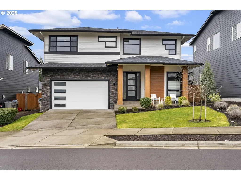 23897 SW Heron Lakes Drive Sherwood OR 97140