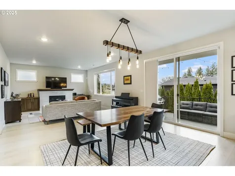 23897 SW Heron Lakes Drive Sherwood OR 97140