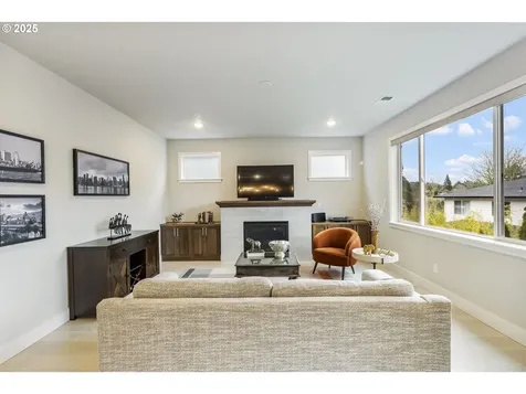23897 SW Heron Lakes Drive Sherwood OR 97140