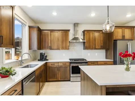 23897 SW Heron Lakes Drive Sherwood OR 97140
