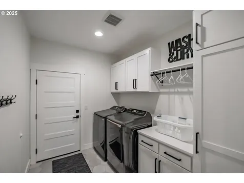 41222 Highway 228 Sweet Home OR 97386
