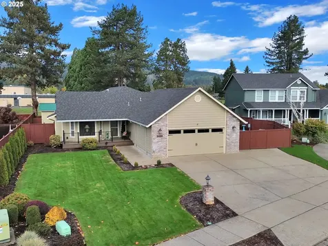 2458 Otto Street Springfield OR 97477