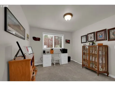 2458 Otto Street Springfield OR 97477