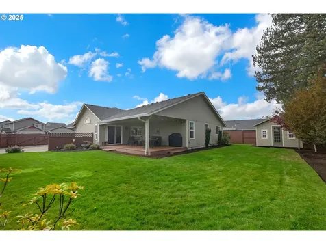 2458 Otto Street Springfield OR 97477