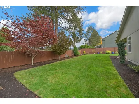 2458 Otto Street Springfield OR 97477