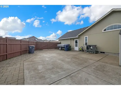 2458 Otto Street Springfield OR 97477