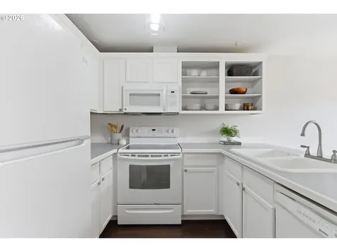 8945 N Calvert Avenue Portland OR 97217