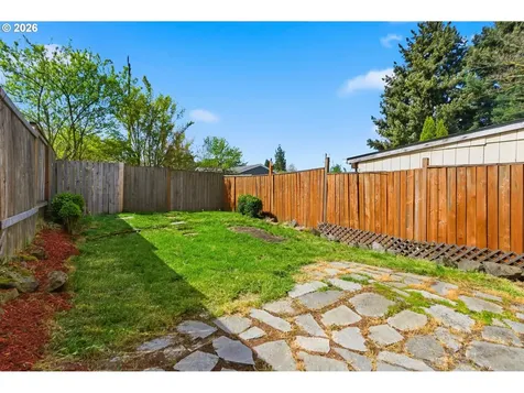 8945 N Calvert Avenue Portland OR 97217
