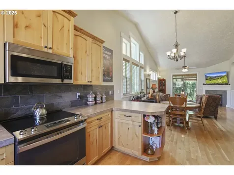 680 SE Jackson Park Road Troutdale OR 97060