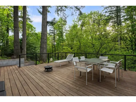 13948 NW Country Woods Lane Portland OR 97231