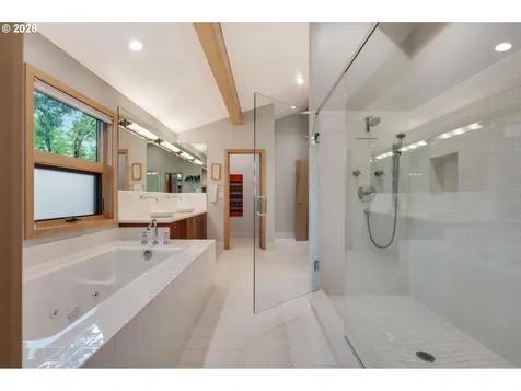 13948 NW Country Woods Lane Portland OR 97231