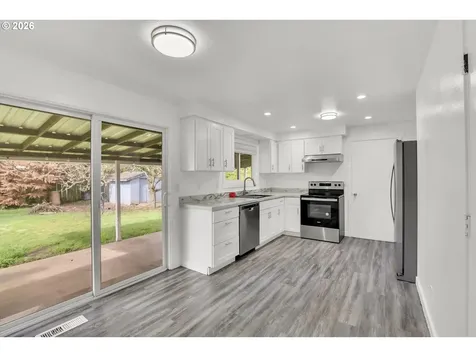 597 SE 13th Avenue Hillsboro OR 97123