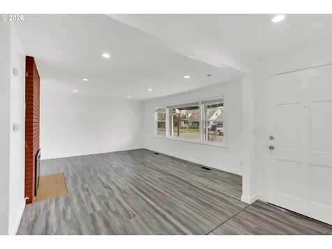 597 SE 13th Avenue Hillsboro OR 97123