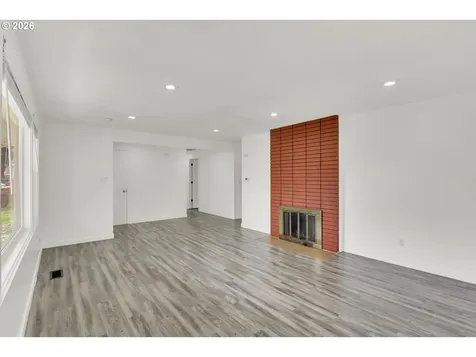 597 SE 13th Avenue Hillsboro OR 97123