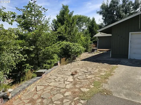 1634 Kendall Street Roseburg OR 97471