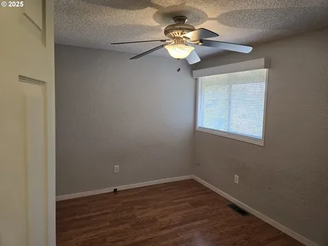 1634 Kendall Street Roseburg OR 97471