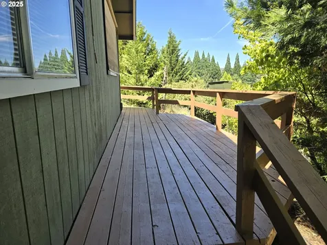 1634 Kendall Street Roseburg OR 97471