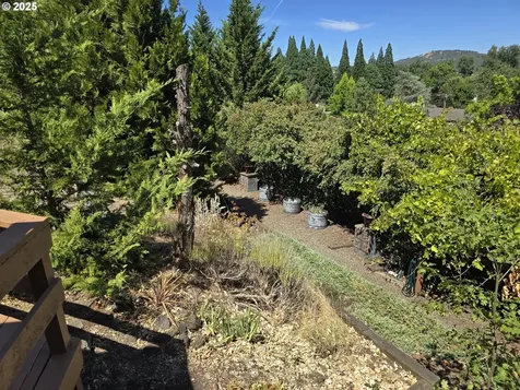 1634 Kendall Street Roseburg OR 97471