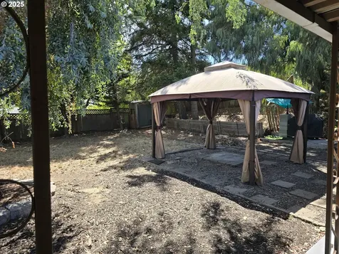 1634 Kendall Street Roseburg OR 97471