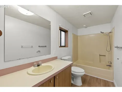 1672 Pritchett Place Cottage Grove OR 97424