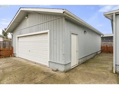 1672 Pritchett Place Cottage Grove OR 97424