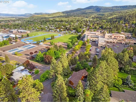 1 Pine Crest Drive La Grande OR 97850