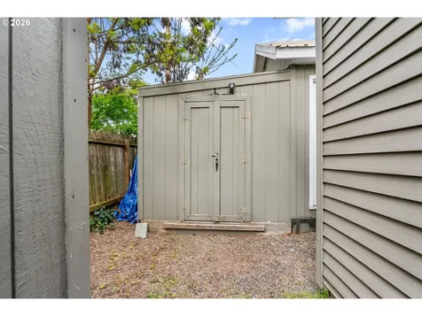 381 NE Wisconsin Street White Salmon WA 98672