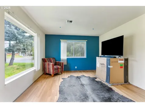 381 NE Wisconsin Street White Salmon WA 98672