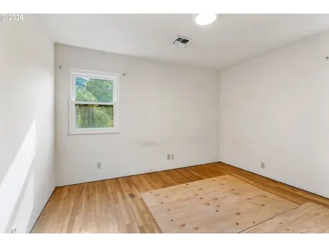 381 NE Wisconsin Street White Salmon WA 98672