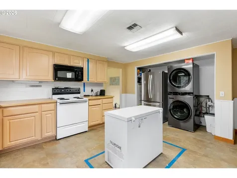 381 NE Wisconsin Street White Salmon WA 98672