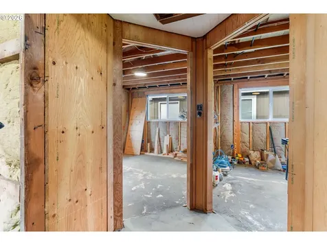 381 NE Wisconsin Street White Salmon WA 98672