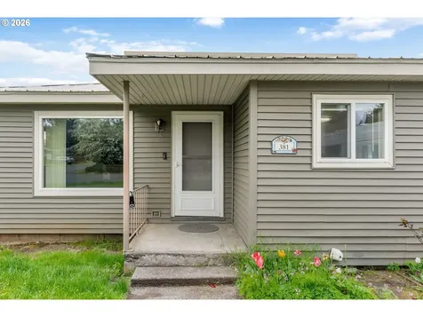 381 NE Wisconsin Street White Salmon WA 98672