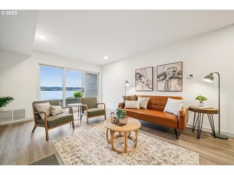 87 N Hayden Bay Drive Portland OR 97217