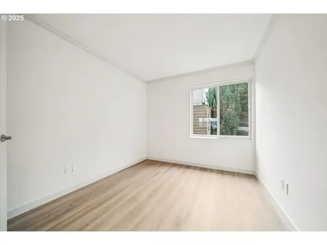 87 N Hayden Bay Drive Portland OR 97217