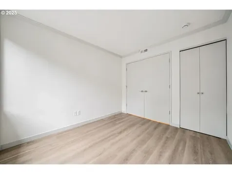 87 N Hayden Bay Drive Portland OR 97217
