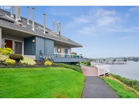 87 N Hayden Bay Drive Portland OR 97217