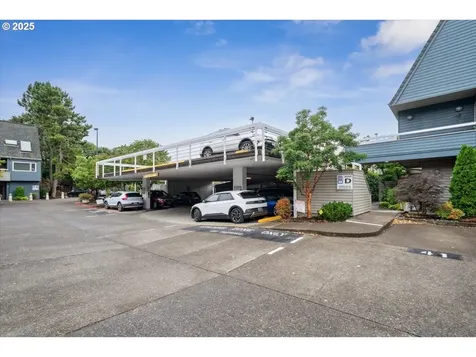 87 N Hayden Bay Drive Portland OR 97217