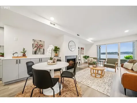 87 N Hayden Bay Drive Portland OR 97217