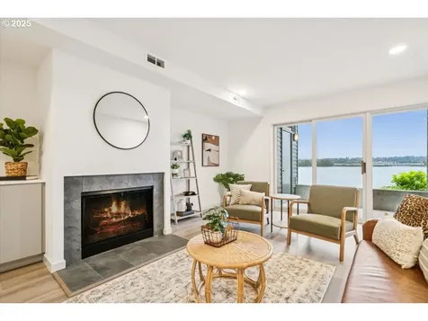 87 N Hayden Bay Drive Portland OR 97217
