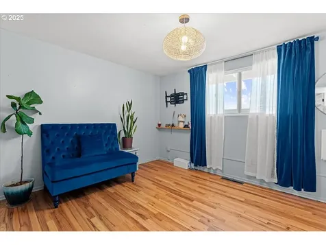 21 NE 196th Avenue Portland OR 97230